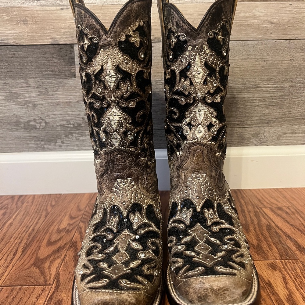 Corral Black and Brown Embroidered Boots